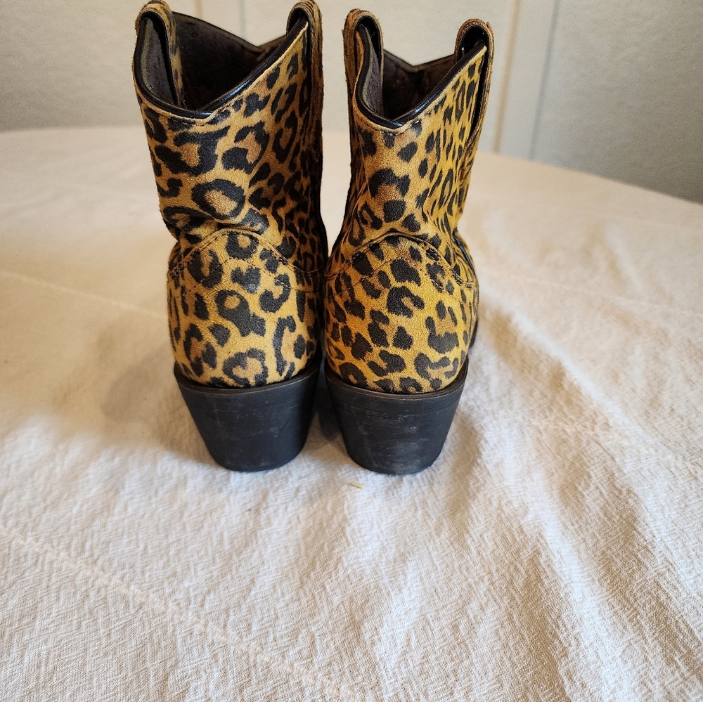 Leopard Print Laredo Leathet Ankle Cowgirl Boots - Picture 7 of 8